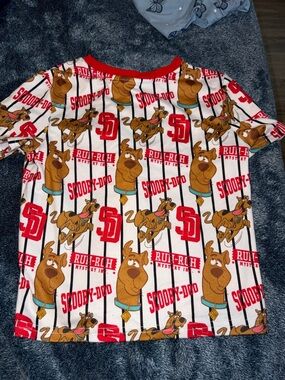 SHEIN White, Red & Brown Scooby-Doo Graphic Short Sleeve Tee